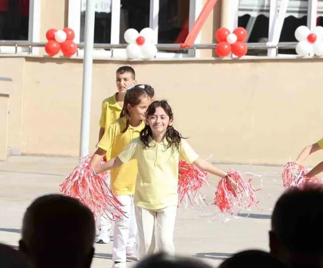 Karabük'te yeni eğitim yılına coşkulu başlangıç: ilköğretim haftası töreni