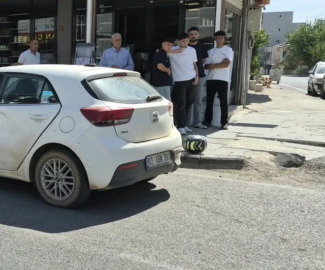 Karapınar caddesinde çarpışma: motosiklet sürücüsü hastaneye gitmeyi reddetti