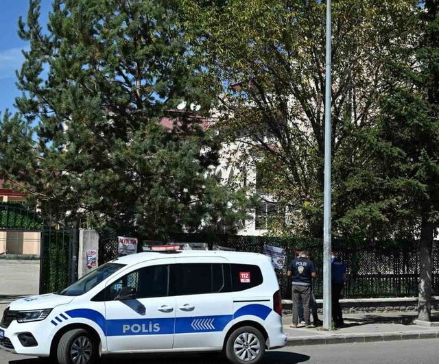 Kars'ta okul çevresi ve servisler yıl boyunca denetim altında