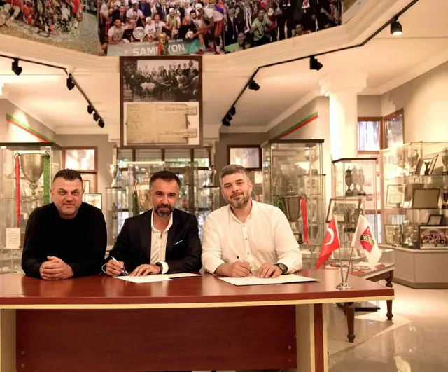 Karşıyaka'da yeniden yapılanma: Selim Çınar genel menajerliğe döndü
