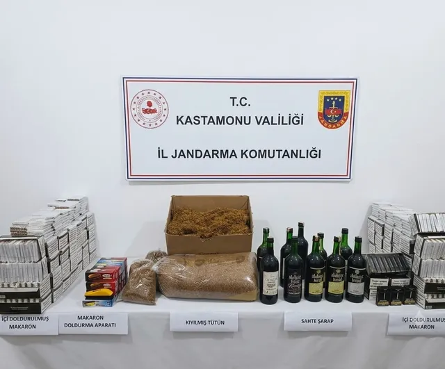 Kastamonu'da jandarmadan kaçak tütün ve sahte içki operasyonu