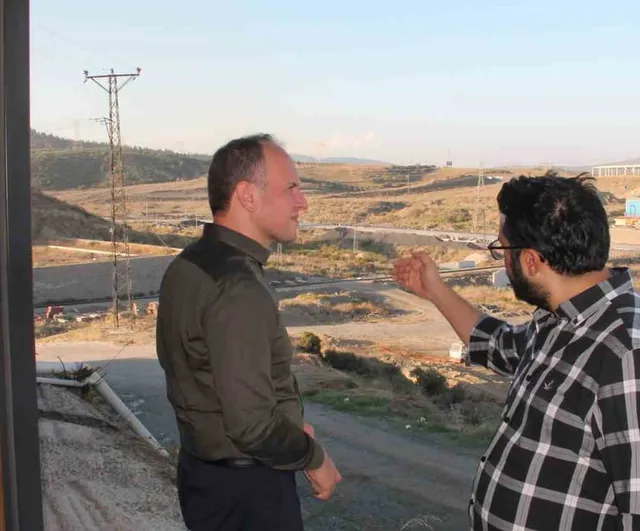 Kaymakam Akpınar Erzin OSB'de çalışmaları yerinde değerlendirdi