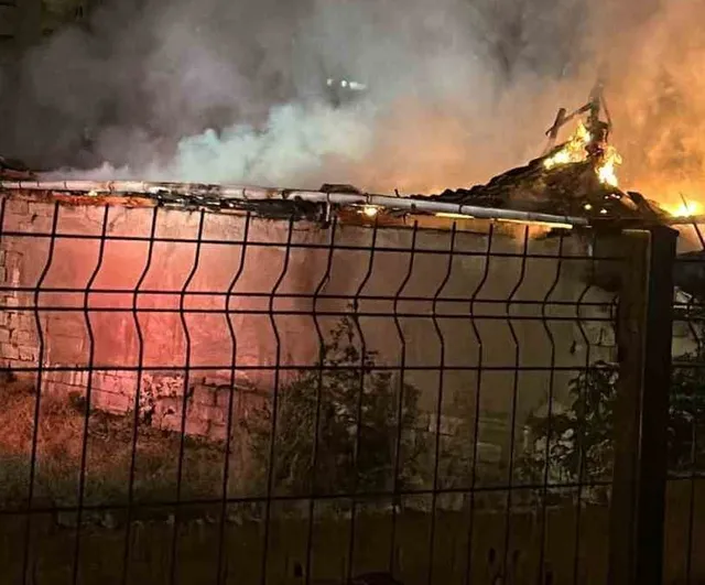 Kayseri'de Esentepe Mahallesi'nde çıkan yangın müstakil evi kullanılamaz hale getirdi