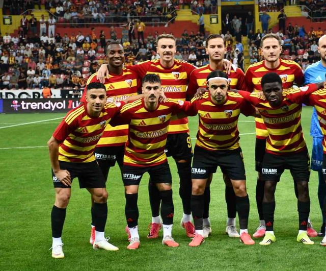 Kayserispor evinde farklı galibiyetle İstanbulspor'u 4-0 yendi