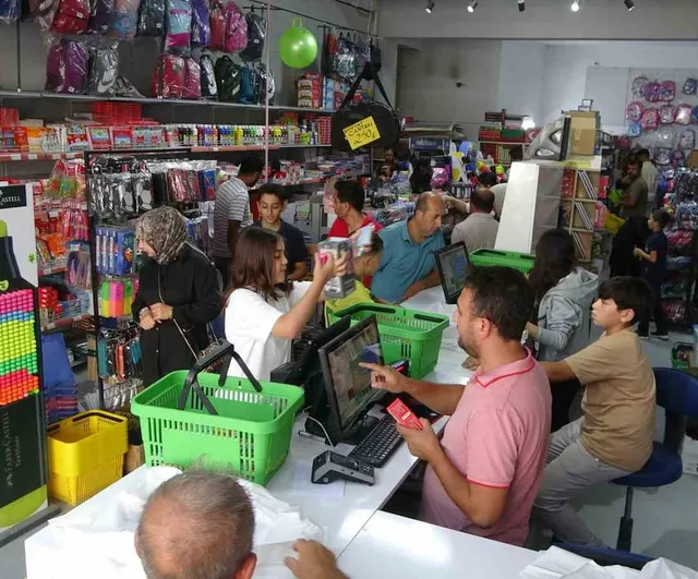 Kırtasiyelerde son hazırlık: Kahramanmaraş'ta bütçe ve tercih dengesi