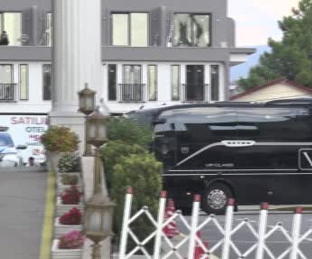 Kocaeli'de güvenlik ablukası: Fransa milli takımı otele yerleşti