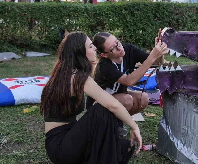kültürpark’ta karton tekneler: gençlerin tasarım ve takım ruhu göle taşındı