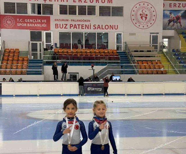 Kuzeyin genç buz yıldızları Erzurum'da 25 madalyayla döndü