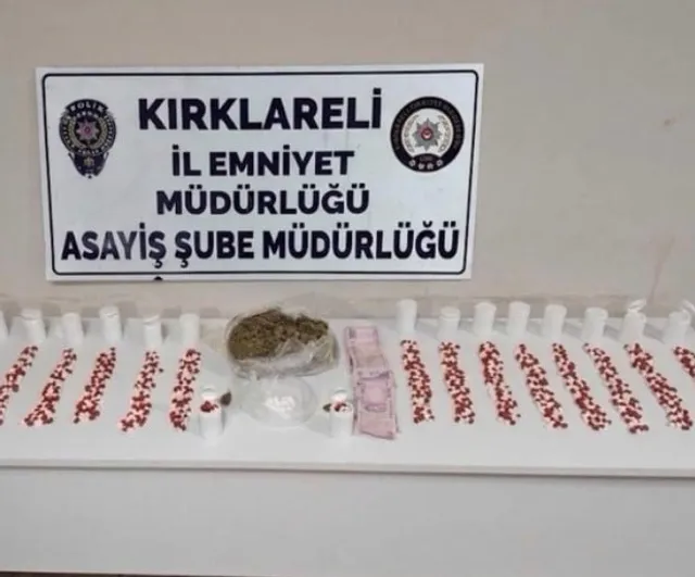 Lüleburgaz otogarında çantadan binlerce sentetik ecza ve uyuşturucu çıktı