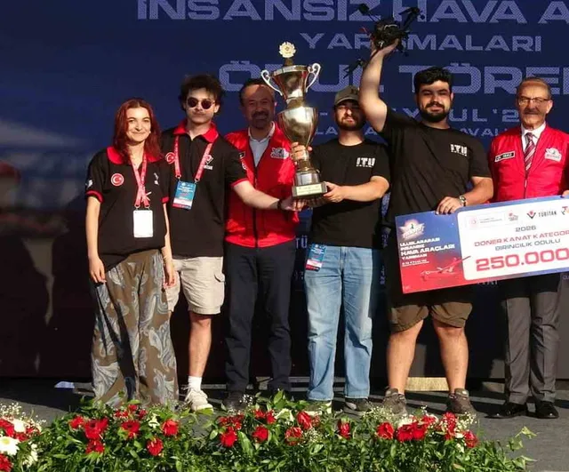 Malatya'da gençlerin İHA mücadelesi: TEKNOFEST ödülleri sahiplerini buldu
