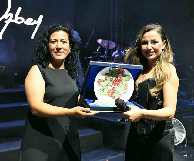 Manisa'da üç ilçede kurtuluş coşkusu müzikle taçlandı