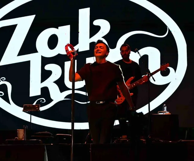 Manisa'nın ilçelerinde 104. kurtuluş coşkusu konserlerle sürdü