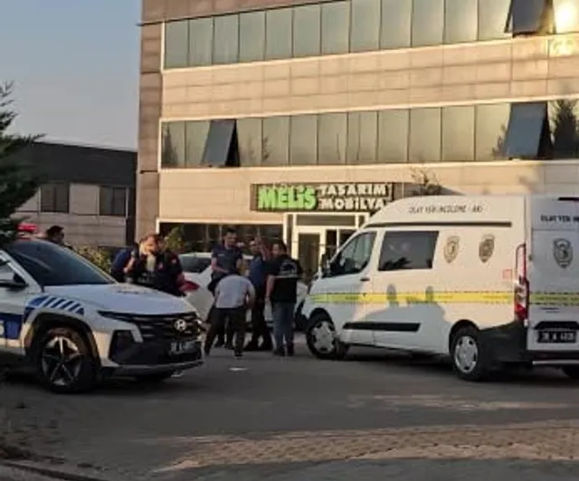 Melikgazi'de fabrika önünde intihar