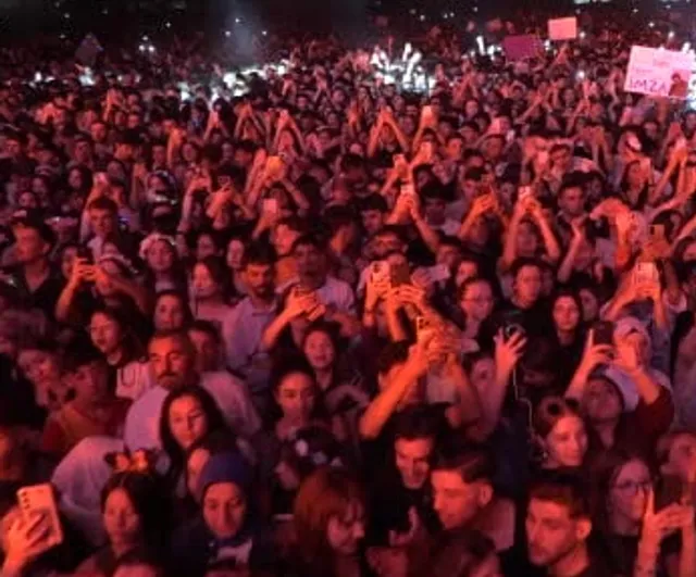 Murat Boz Kayseri gecesinde hitleriyle coşturdu