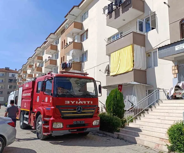 Mutfakta çıkan yangın İnegöl'de paniğe yol açtı