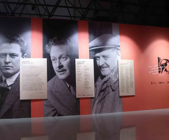 Nazım Hikmet sergisi 'Romantika' İzmir'de yaşamı ve mirasıyla buluştu