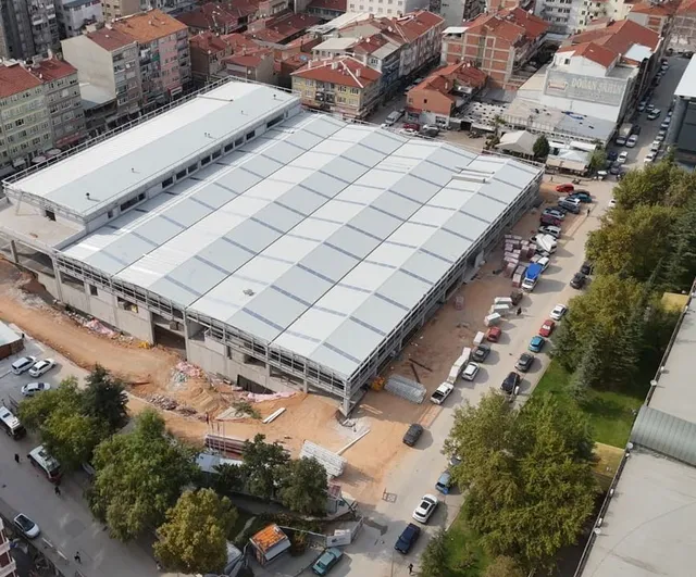 Odunpazarı'nda yeni kapalı pazar yerinde inşaat yüzde 75 tamamlandı