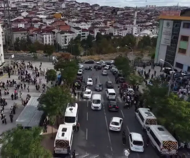 Okul çevrelerinde dronlar ve ekipler sahada: İstanbul'da 39 ilçede eş zamanlı güvenlik uygulaması