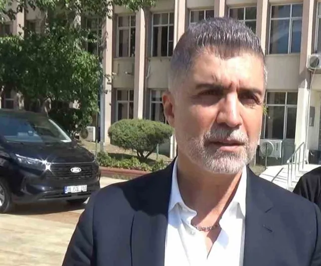 Özcan Deniz adliye çıkışında kardeşine destek verdi