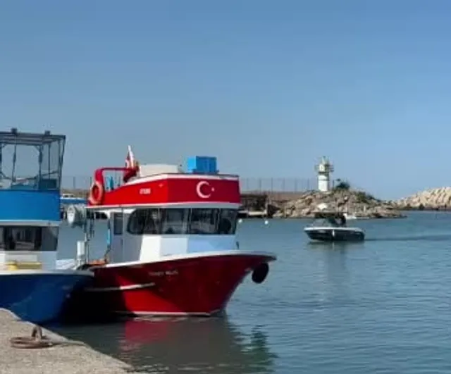 Palamut mevsimi Zonguldak'ta yerel teknelerin avıyla bereketle açıldı