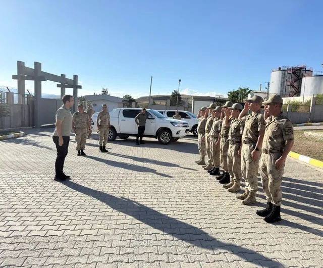 Refahiye kaymakamı güvenlik ve saha çalışmalarını Çavuşköy karakolunda değerlendirdi