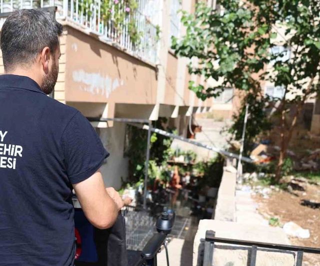 Reyhanlı’da erişim kolaylaştı: HBB'den akülü tekerlekli sandalye desteği
