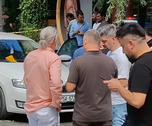 Sancaktepe’de cadde üzerinde silahlı saldırı: araçtaki sürücü hayatını kaybetti