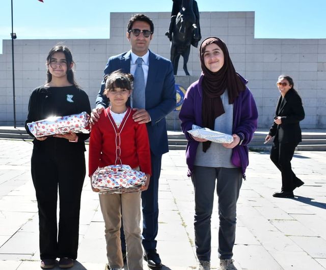 Sarıkamış'ta ilköğretim haftası: Kafkas dansından şiirlere öğrenciler sahne aldı