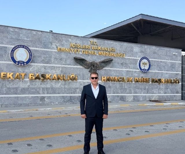 Şehit babasının emanetiyle yükselen müdür: 30 yıllık görev sonrası 1. sınıf rütbesi aldı