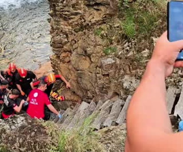 Şelale serinliğinde yaşamlarını yitirdiler: iki kardeş boğuldu