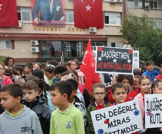 Sinop'ta yeni eğitim yılı ilköğretim haftası etkinlikleriyle açıldı