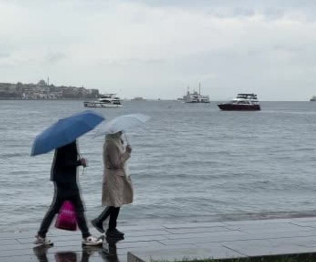 Sonbahar kendini hissettirdi: İstanbul'da beklenen yağmur etkili