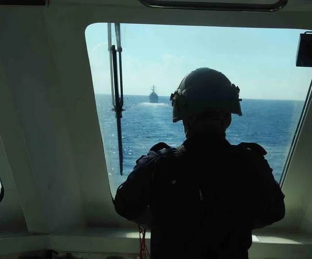 TCG Burgazada SNMG-2 göreviyle Taranto Körfezi'nde müttefiklerle eğitim icra ediyor
