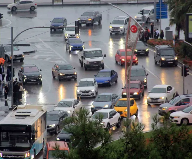 Trafikte 12 ayda 36 bin artış, Samsun'da kayıtlı taşıt 558 bin 937'ye ulaştı