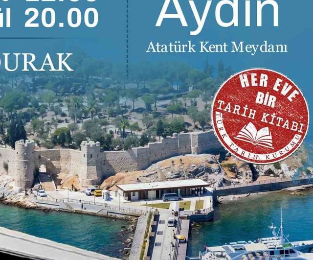 Türk Tarih Kurumu'nun mobil kitap mağazası Aydın Kent Meydanı'nda