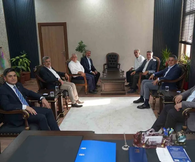 Tut'ta saha mesaisi: Şan köylerin taleplerini yerinde dinledi