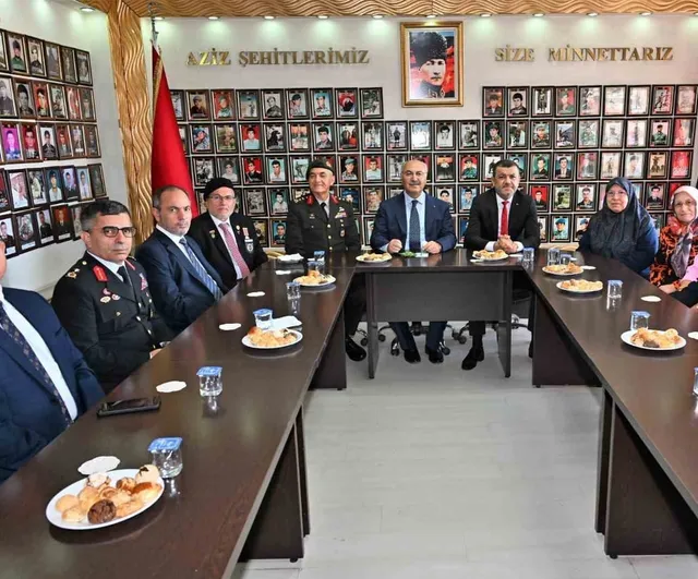 Vali Köşger gazilerin fedakârlığını ziyaretlerle yad etti