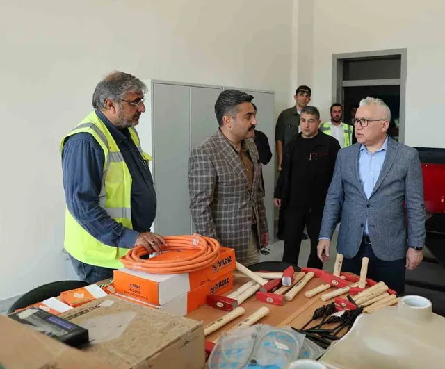 Vali Şimşek Sivas'ta yatırımları yerinde inceledi ve son hazırlıkları denetledi