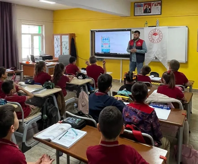 Vize'de çocuklara suyu koruma ve tasarruf bilinci aşılanıyor