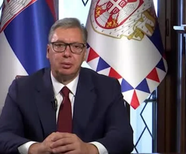Vucic parlamentoyu feshetti, 25 ekimde erken seçim ilan edildi
