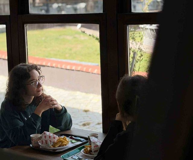Yenişehir yazlık sinemada kentlilere açılan çok amaçlı kültür sanat kafe