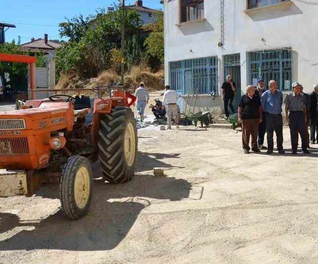 Yol, su, altyapı: Eseler'de üst yapı çalışmaları yerinde değerlendirildi