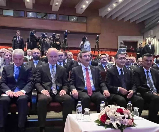 Yükseköğretimin önceliği nitelikli eğitim ve topluma katkı