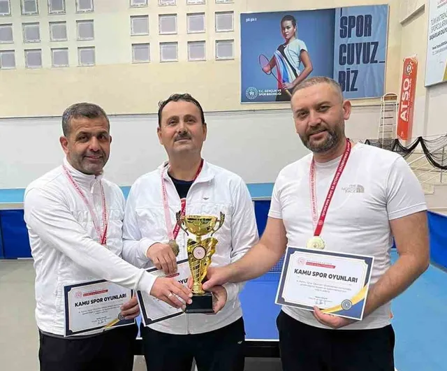 Afyonkarahisar il müftülüğü masa tenisi başarısını namağlup sürdürdü