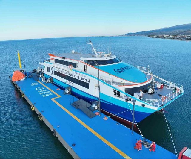 Akçay'dan Midilli'ye dönüş: deniz otobüsü sezonu bölge turizmine can verdi