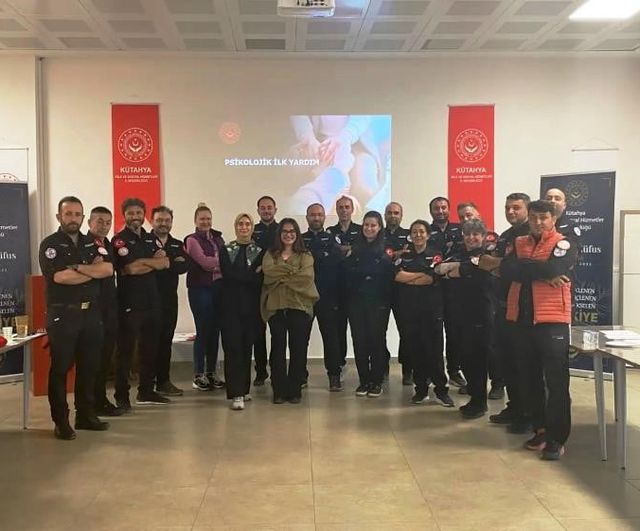Akub gönüllülerine afetlerde iletişim ve psikolojik ilk yardım eğitimi