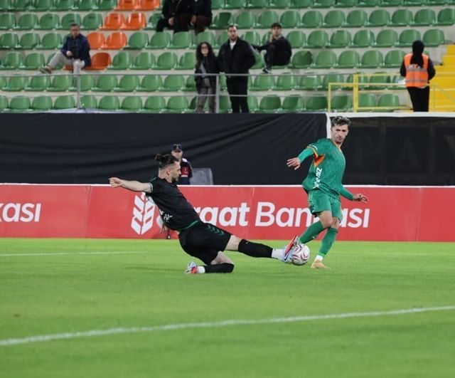 Alanya'da hızlı başlangıç Corendon Alanyaspor'u 4. tura taşıdı