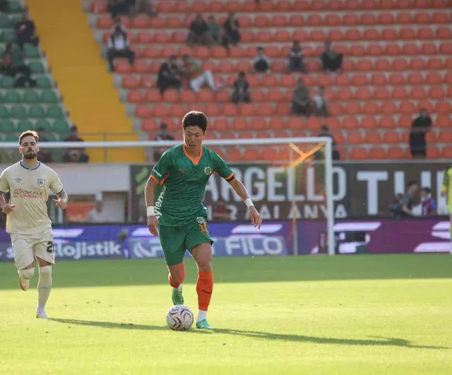 Alanya'da takımlar golle buluşamadı: Corendon Alanyaspor ve Erzurumspor FK 0-0