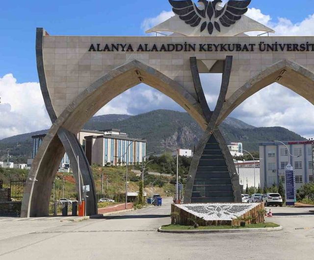 ALKÜ'de lisansüstü eğitimde yeni dönem: program sayısı 85'e çıktı