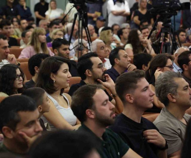 Antalya'da kitap şöleni: 16. kitap fuarında 67 yazar okurlarla buluştu